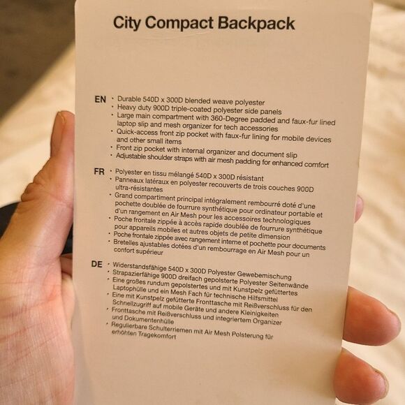 incase City Compact backpack NWT 16" - Picture 3 of 5